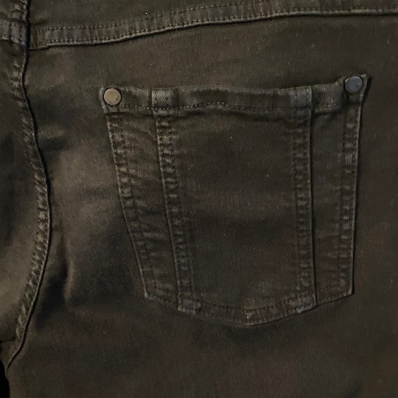 Alice + Olivia Jeans - Picture 4 of 5